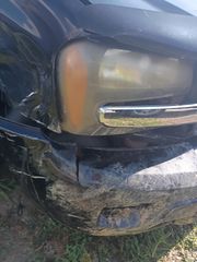 2003 Chevrolet TrailBlazer LS - Primary Damage Right Image
